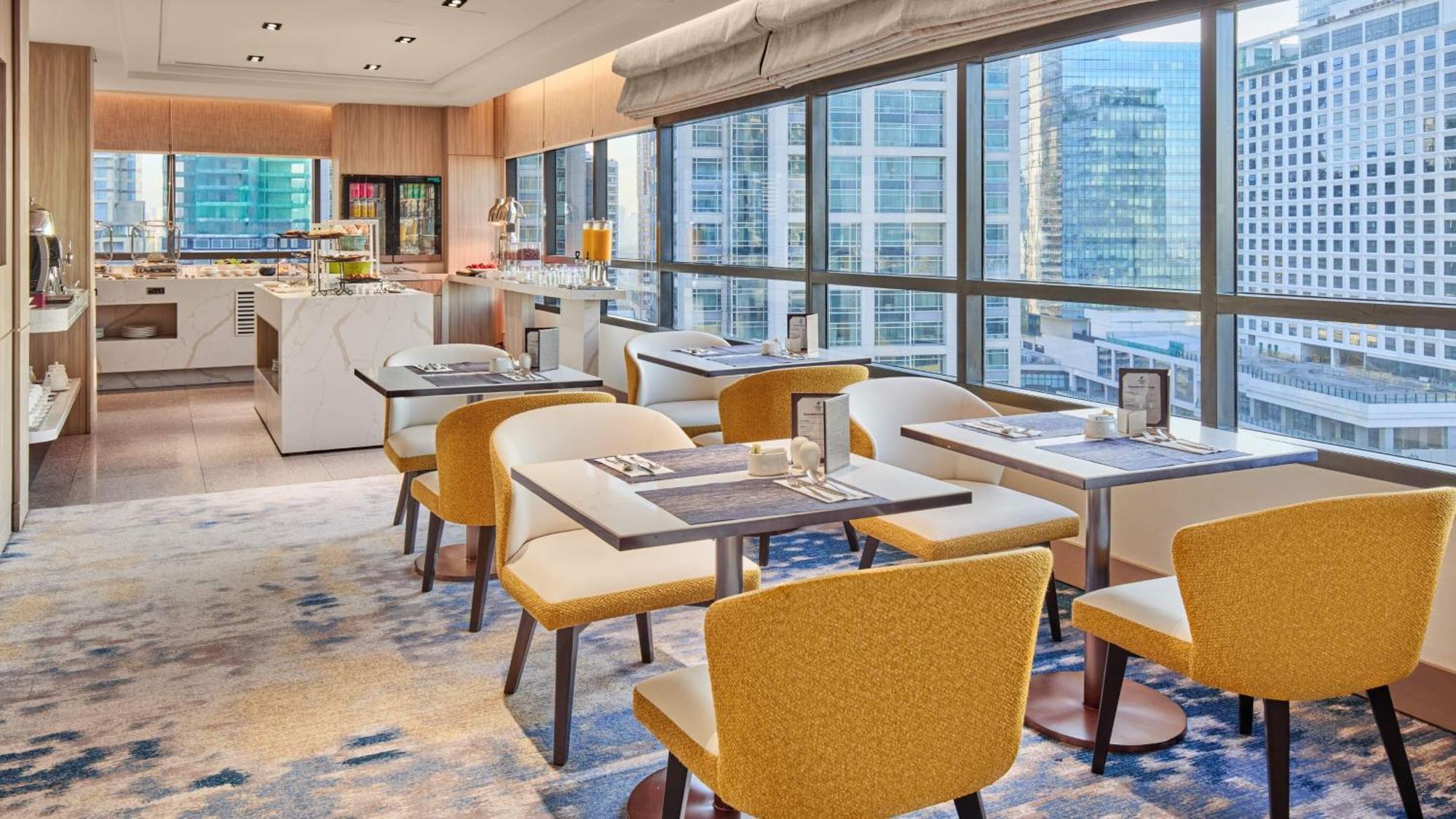 Holiday Inn & Suites Makati By Ihg Makati City Extérieur photo